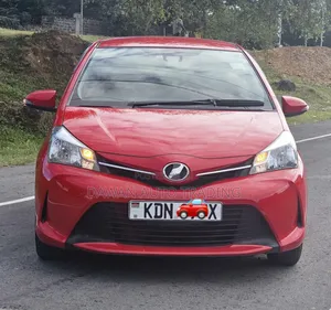 Toyota Vitz 1.3 FWD 5dr 2017 Red