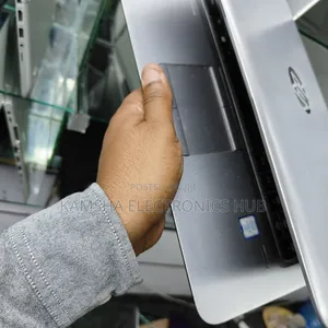 Laptop HP EliteBook 820 G3 8GB Intel Core I7 SSD 256GB