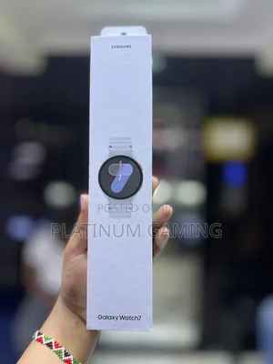 Silver Galaxy Watch 7 44mm Bluetooth AI Smartwatch