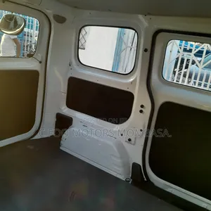 Nissan NV200 2017 White