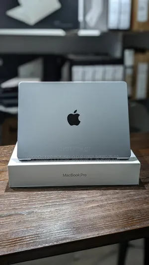 New Laptop Apple MacBook Pro 16GB Apple M3 SSD 1T