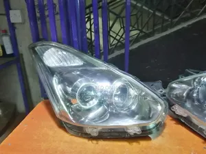 Toyota Wish 2005/2008 Zenon Headlamp, Clean Ex Japan Parts