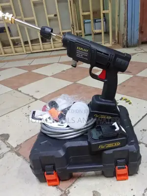 Portable Cordless Pressure Washer 98v + Polyurethane Pipe