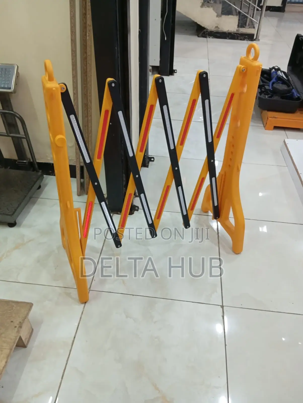 Foldable Barrier