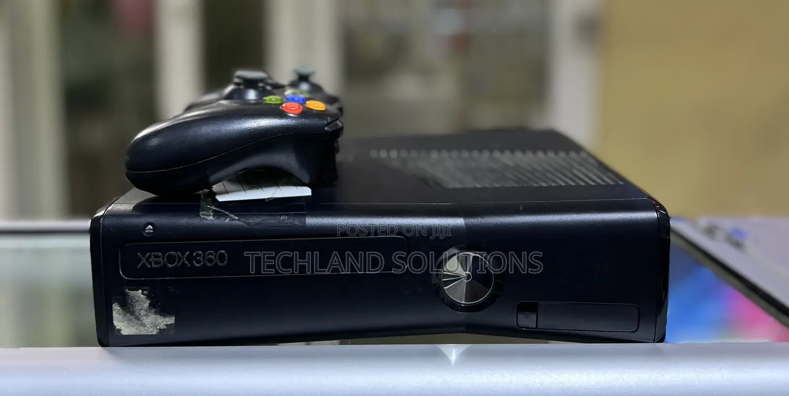 Chippped Xbox 360 Pad