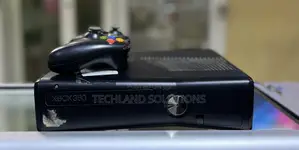Chippped Xbox 360 Pad