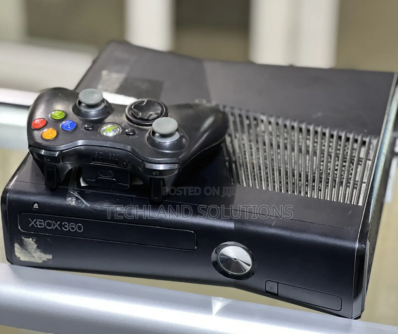 Chippped Xbox 360 Pad