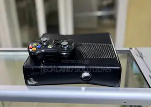 Chippped Xbox 360 Pad