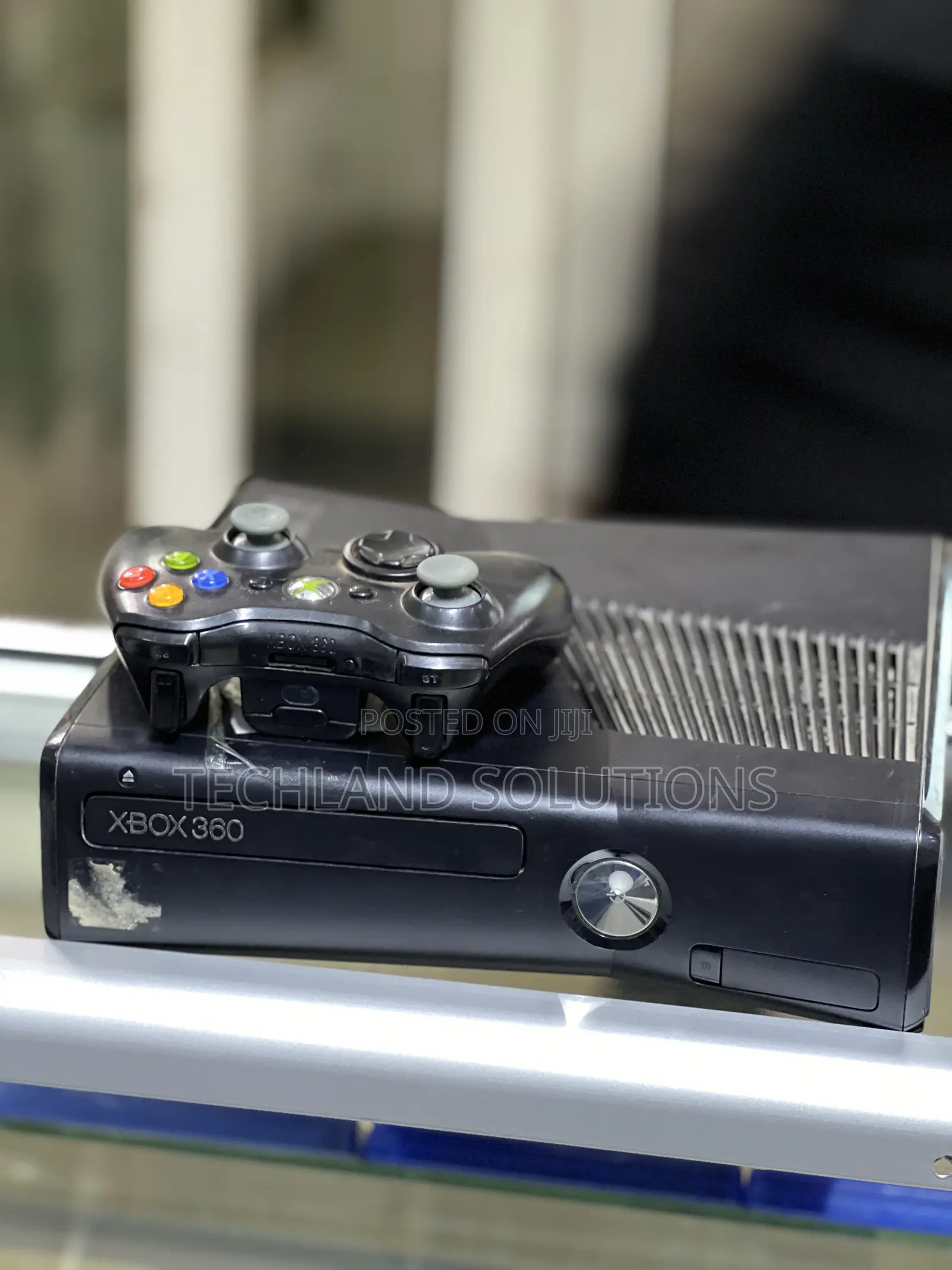 Chippped Xbox 360 Pad