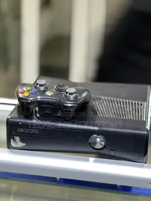 Chippped Xbox 360 Pad