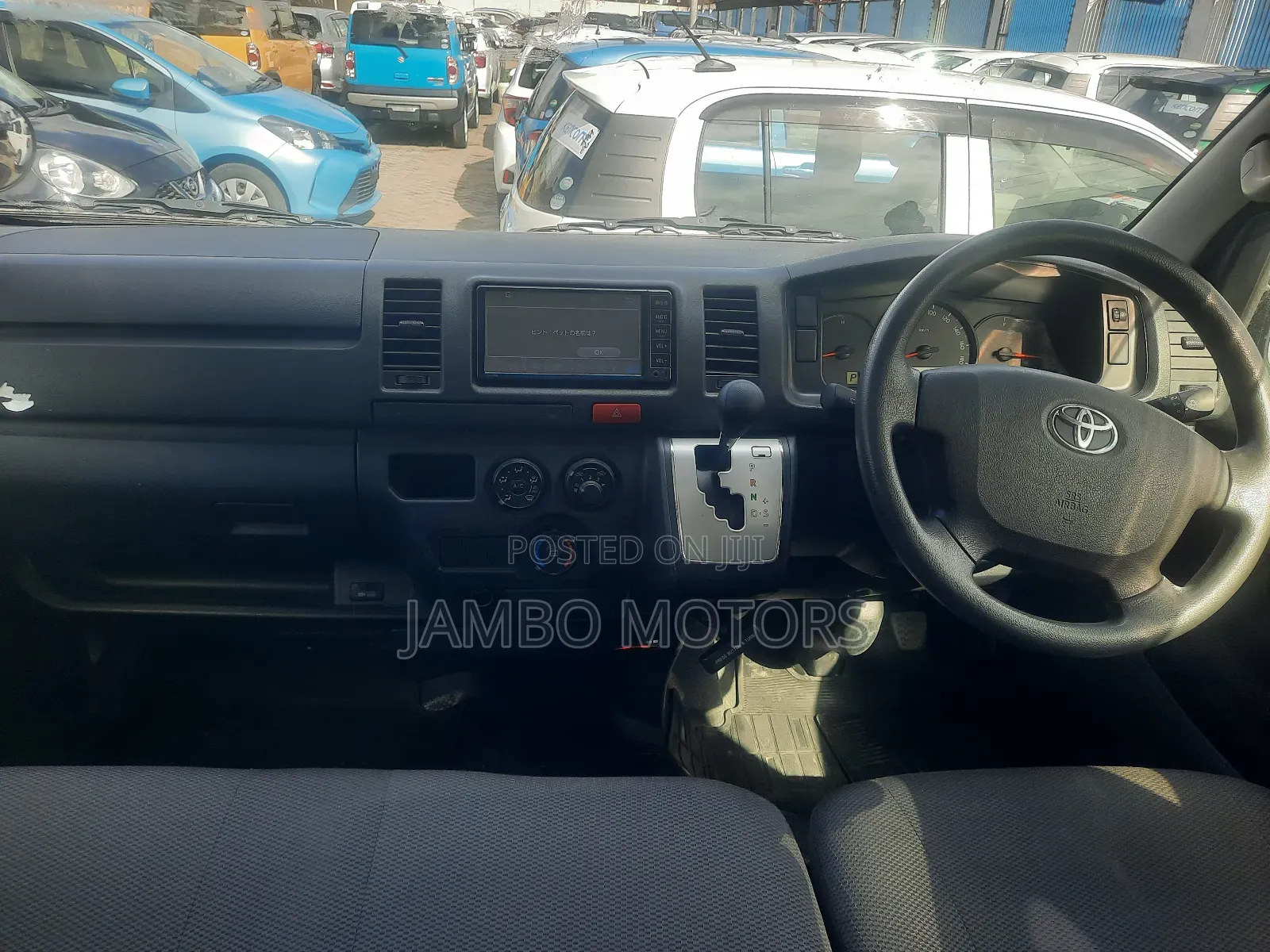 Toyota HiAce 2017 White