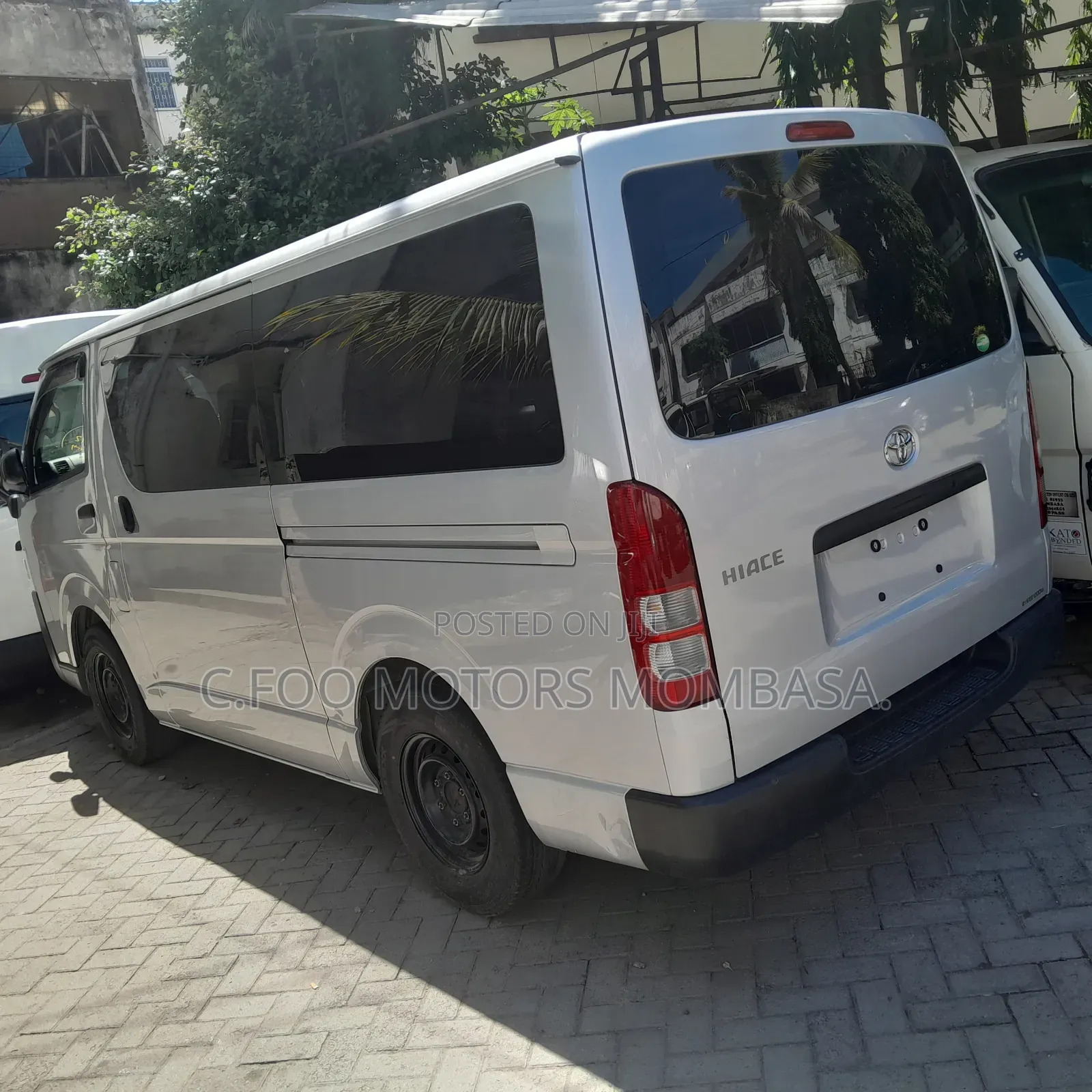 Toyota Regius 2019 White