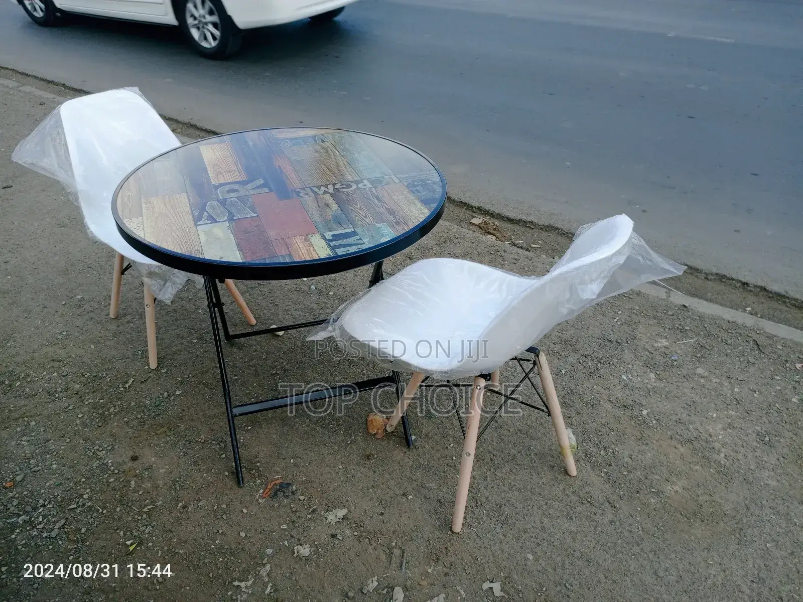 Foldable Round Table
