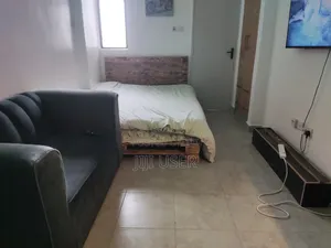 Fully Equipped Studio Airbnb | Studio Apartment