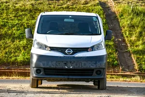 Nissan NV200 2018 White