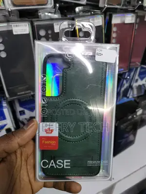 Samsung Galaxy S22 Plus Leather Magsafe Stand Green Case