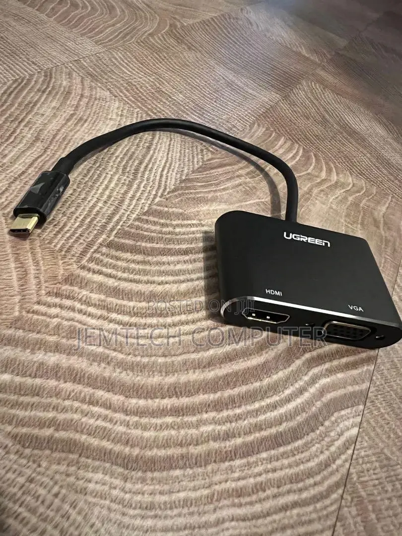 Ugreen USB Usb-C to HDMI + VGA Converter`