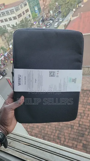Wiwu Minimalist Shoulder Laptop Bag