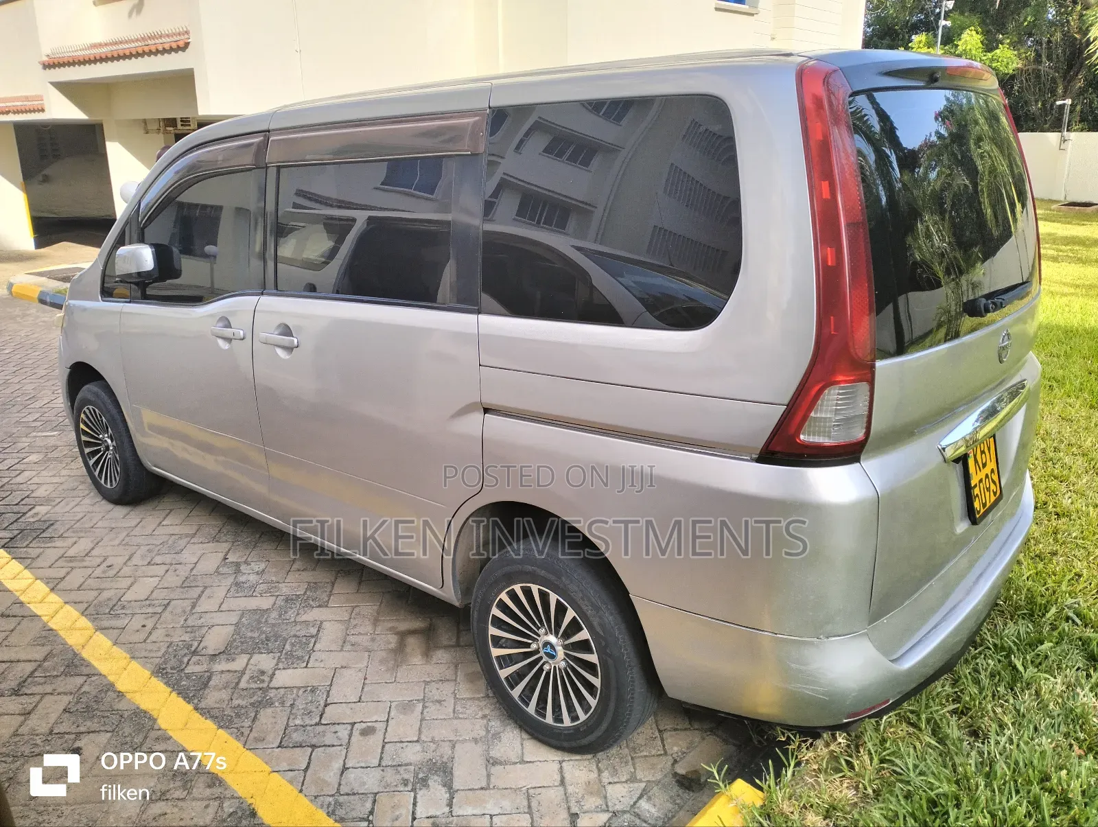 Nissan Serena 2000 Silver