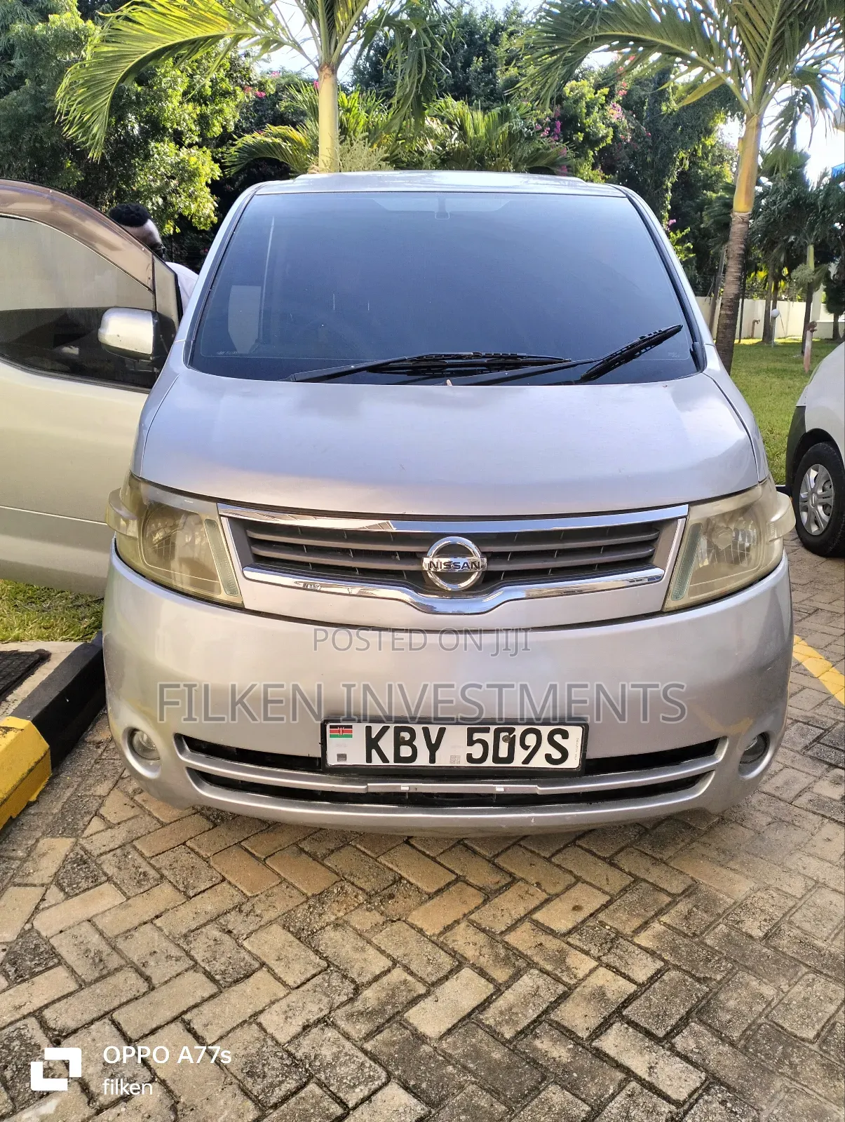 Nissan Serena 2000 Silver