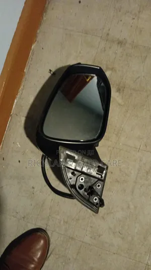Side Mirror Noah Voxy Zrr80 Right Side