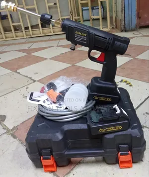 Rechargeable Makita Cordless Pressure Washer 2 Battery 88v And Nozzles