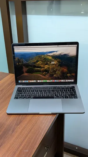 Laptop Apple MacBook Pro 2020 8GB Intel Core I5 SSD 512GB