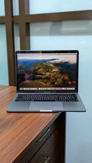 Laptop Apple MacBook Pro 2020 8GB Intel Core I5 SSD 512GB