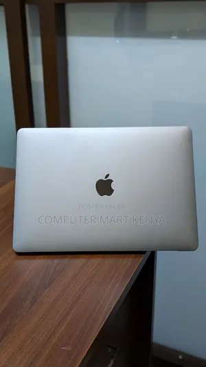 Laptop Apple MacBook Pro 2020 8GB Intel Core I5 SSD 512GB