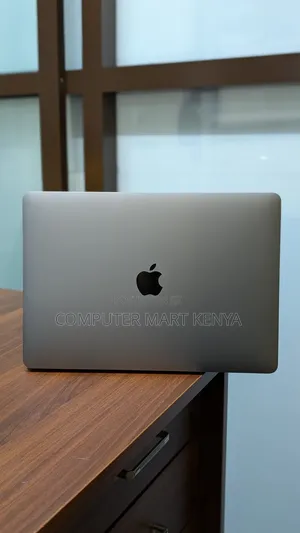 Laptop Apple MacBook Pro 2020 8GB Intel Core I5 SSD 512GB