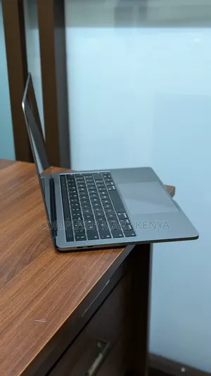 Laptop Apple MacBook Pro 2020 8GB Intel Core I5 SSD 512GB