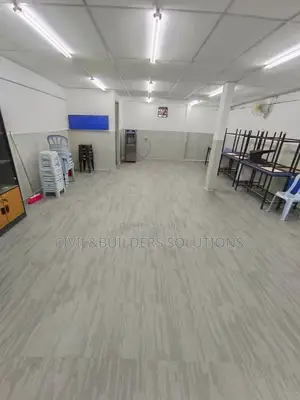 Grayton Luxury Vinyll Tile )