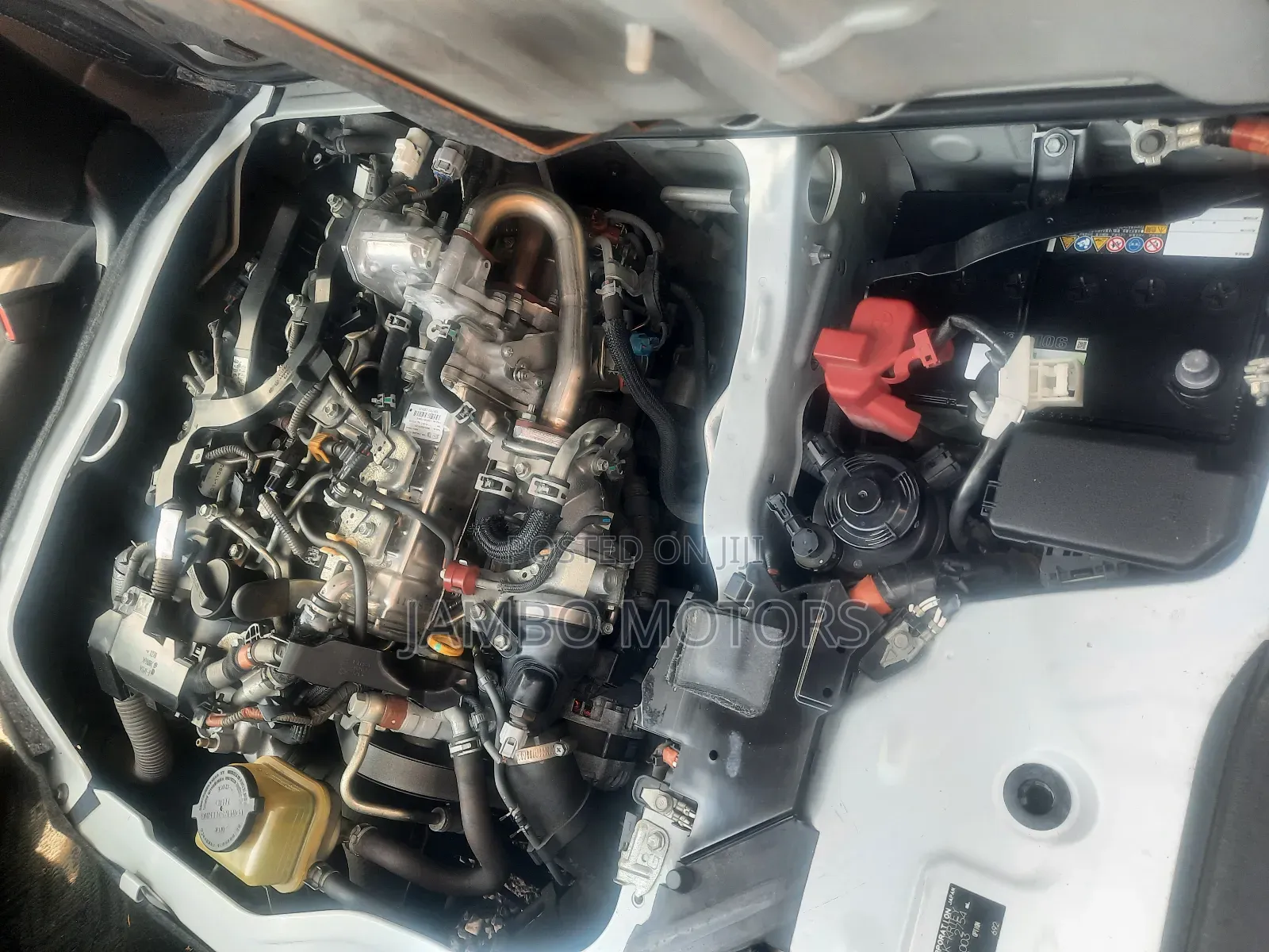 Toyota HiAce 2018 White
