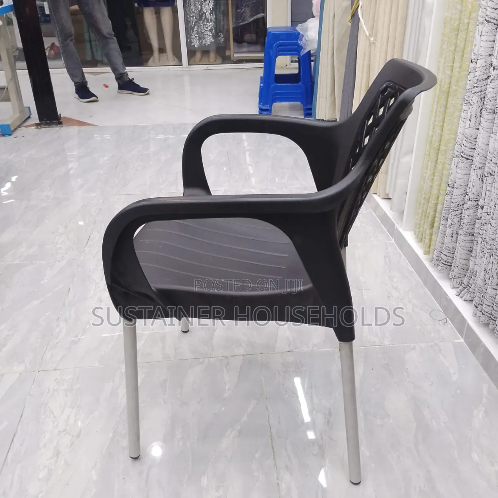 Black Cafeteria Plastic Chairs