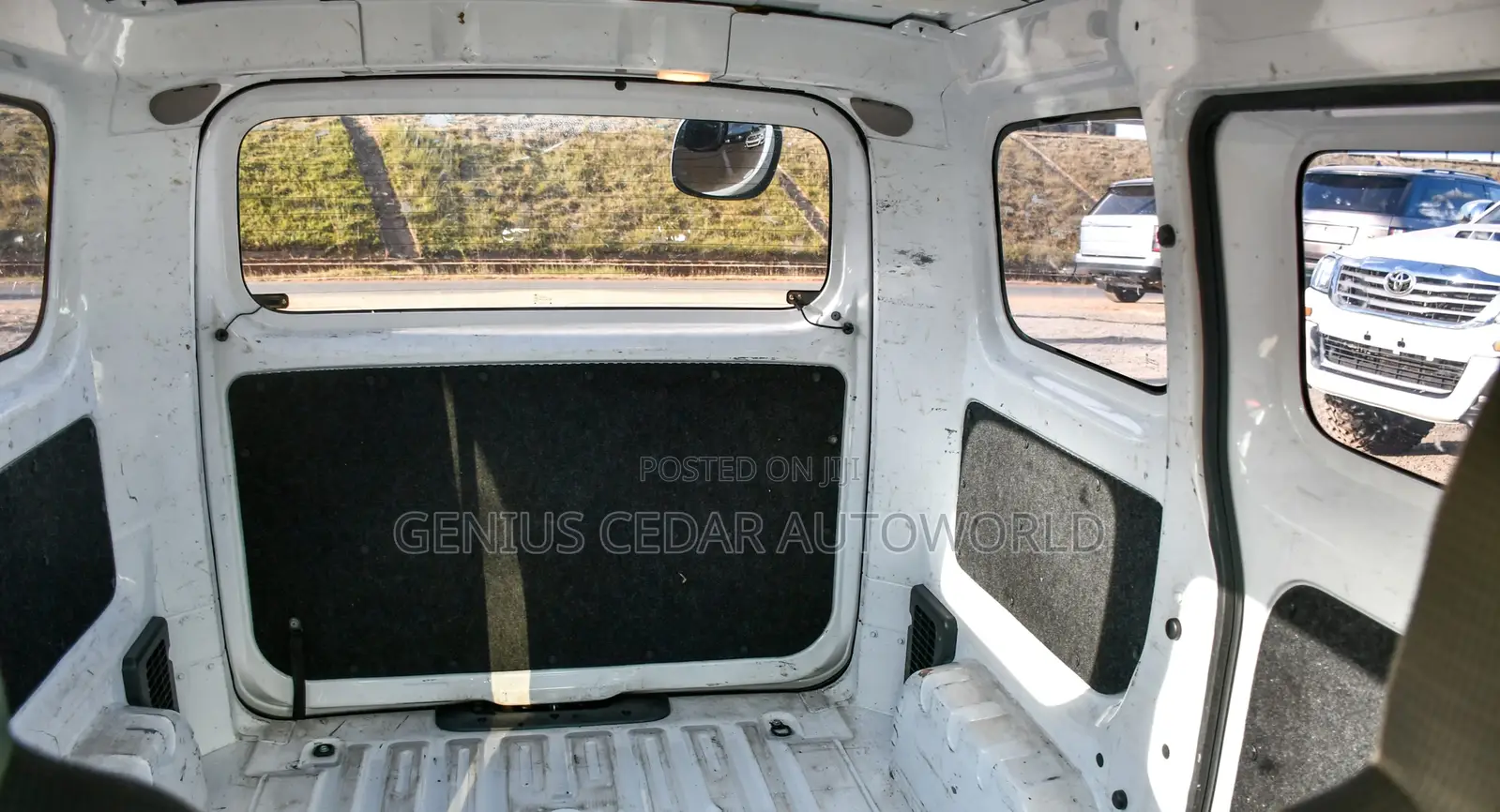 Nissan NV200 2017 White