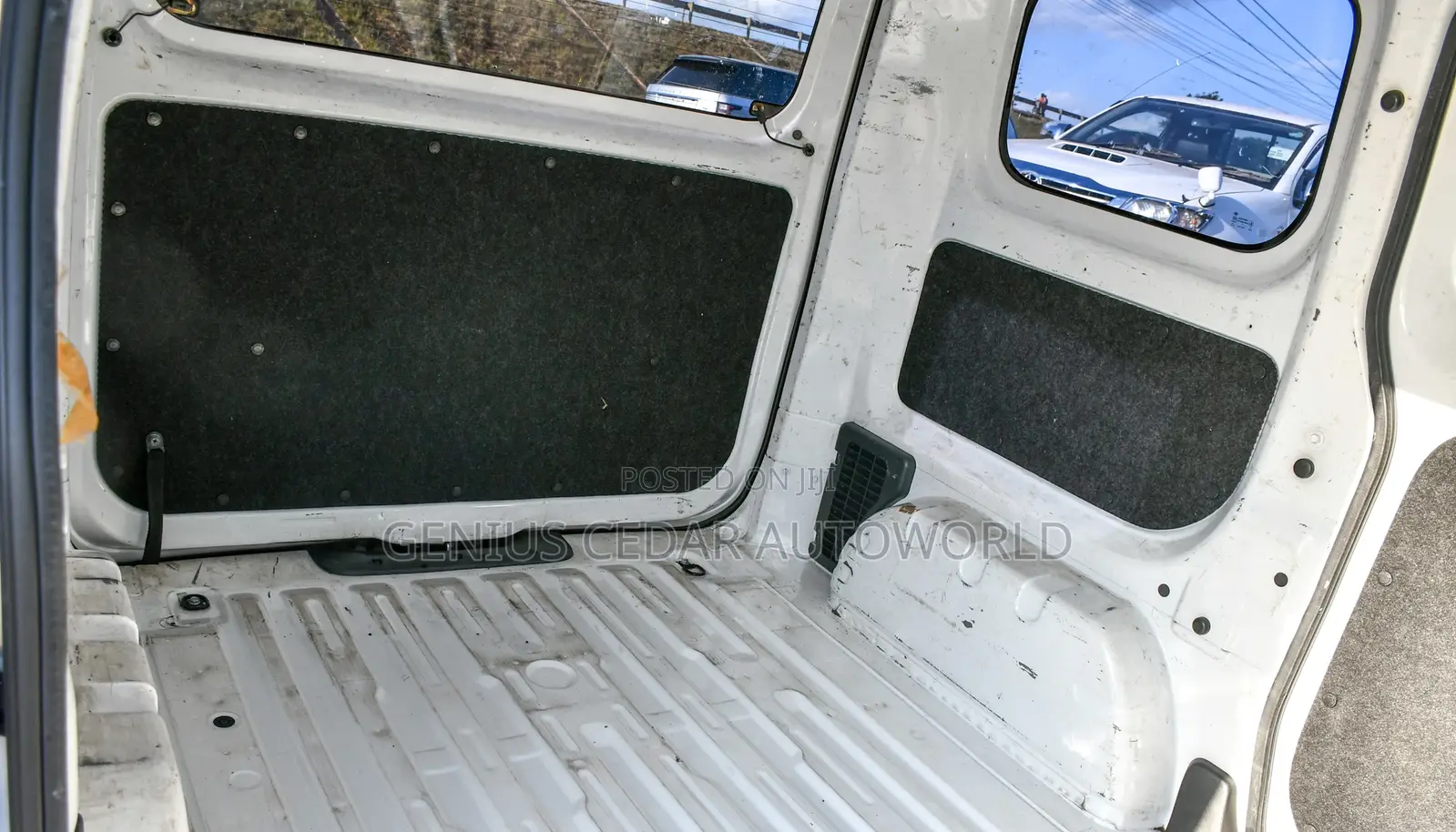 Nissan NV200 2017 White