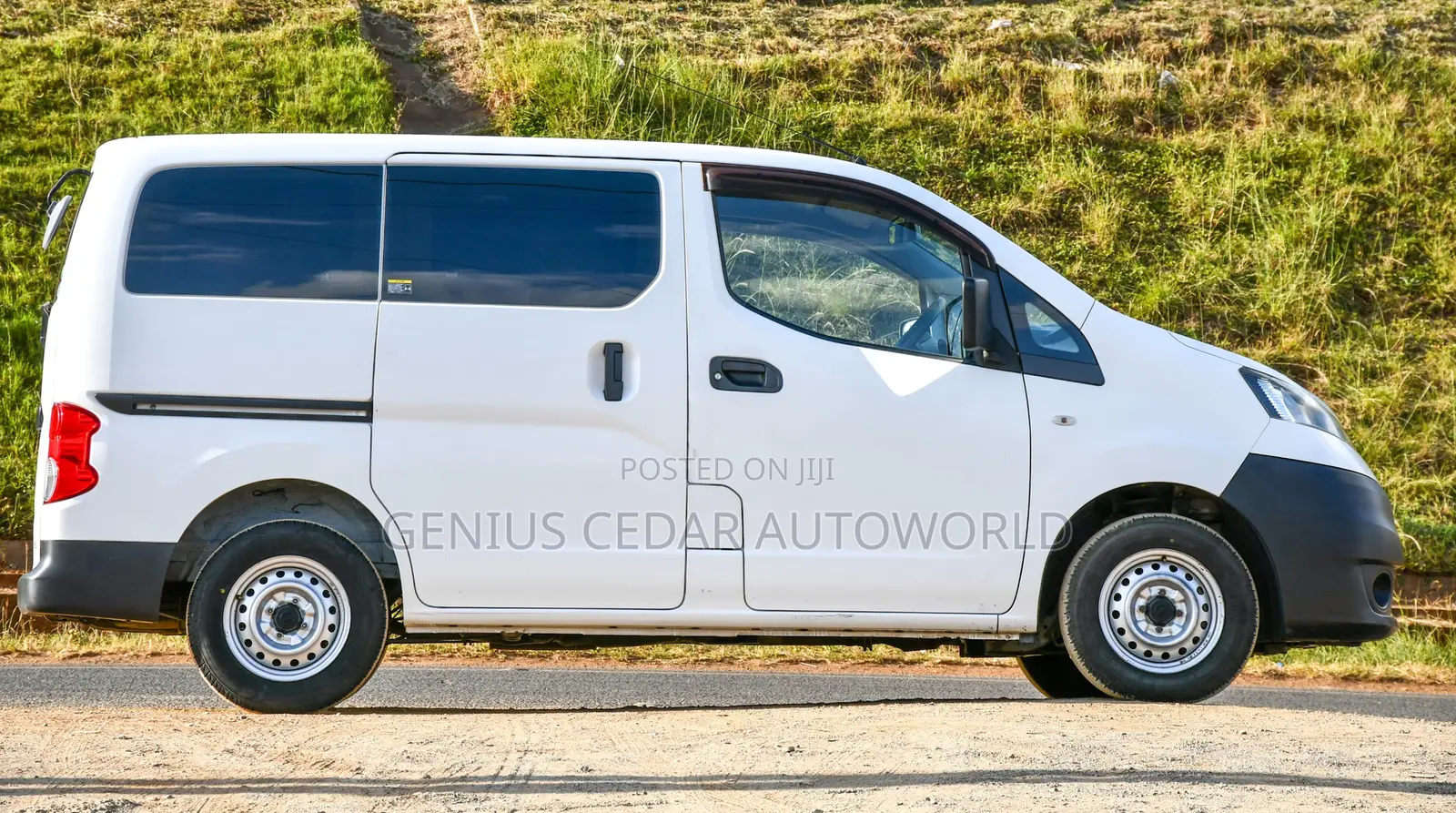 Nissan NV200 2017 White