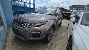 Land Rover Range Rover Evoque HSE Dynamic 4x4 5-Door 2017 Gold