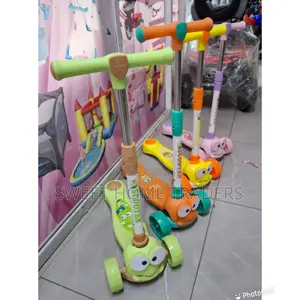 *Scooter With Foldable Handle