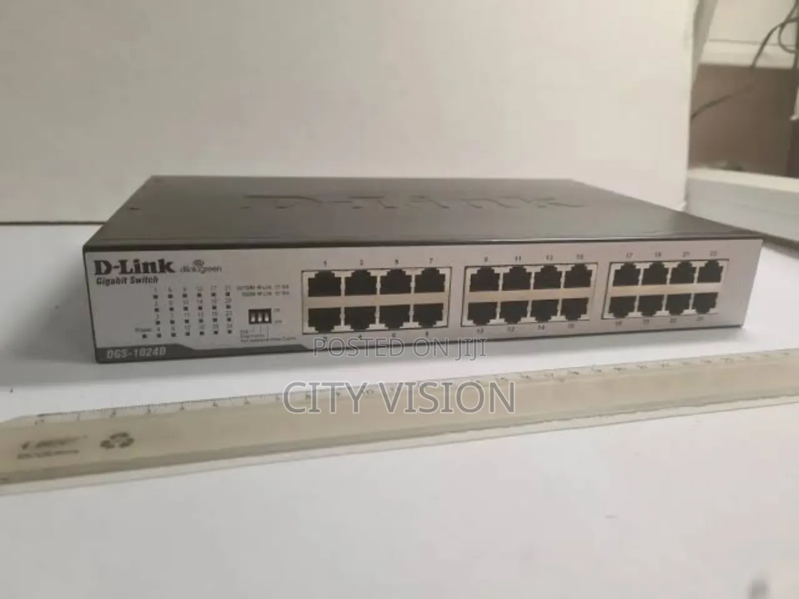 D-Link DGS-1024d 24-Port Gigabit Unmanaged Desktop/Rackmount