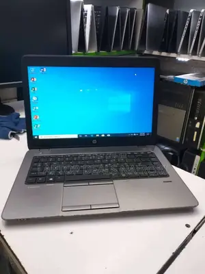 Laptop HP EliteBook 820 G3 4GB Intel Core I5 SSD 500GB