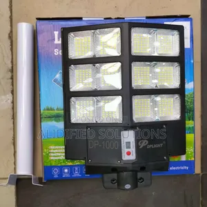 Solar Streetlight<>1000w Dp Streetlight