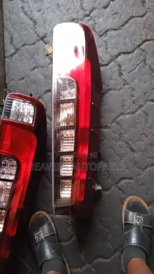 Noah 2015-2018 Taillights