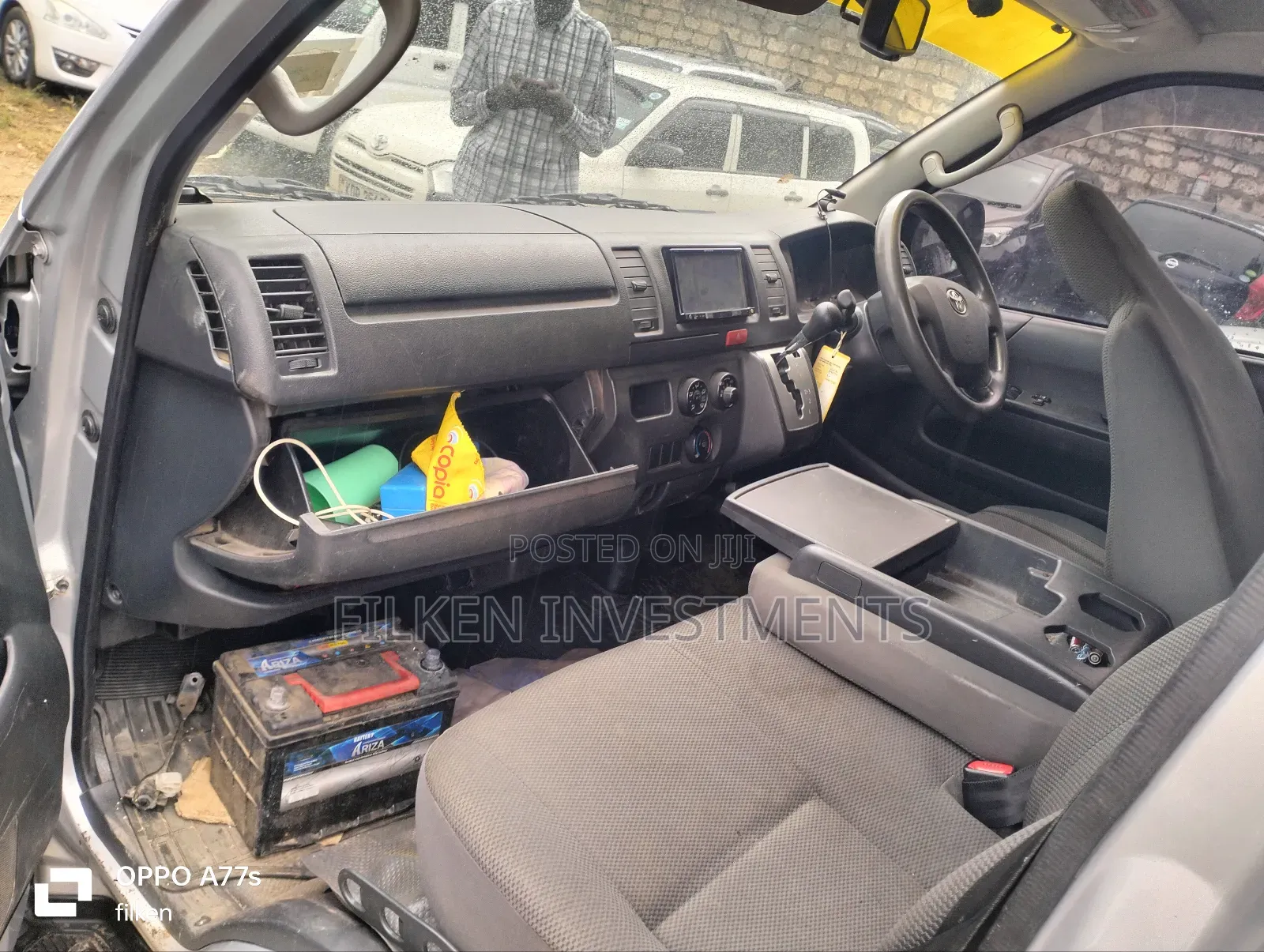 Toyota HiAce 2016 Silver