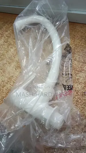 Plastic Wall and Pillar Spout