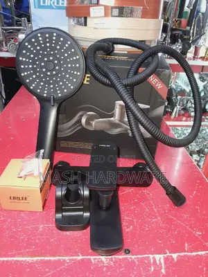 Lirlee Matt Black Bathtub Mixer