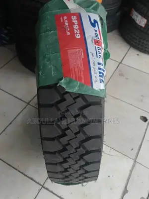 9.5 R 17.5 Sportrak Tyres