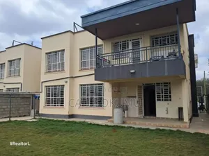 3bdrm Duplex in Viraj Area for rent