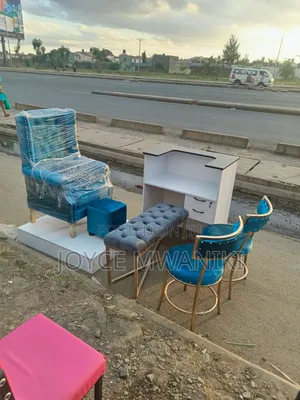 Pedicure Set, Reception Desk, Waiting, Manicure Seats 