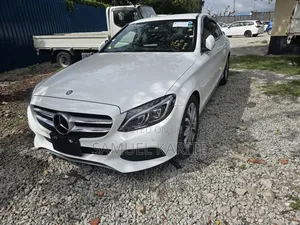 Mercedes-Benz C200 2018 White